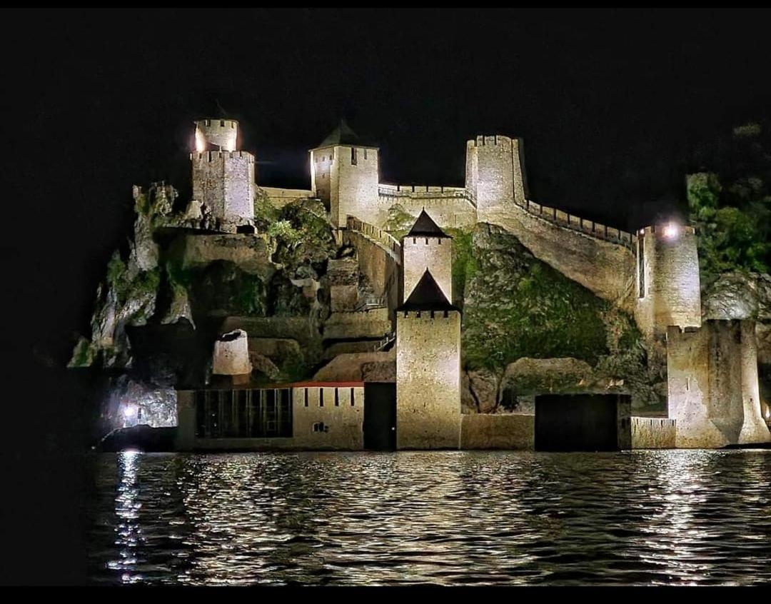 Apartmani "Marija" Golubac Exterior foto